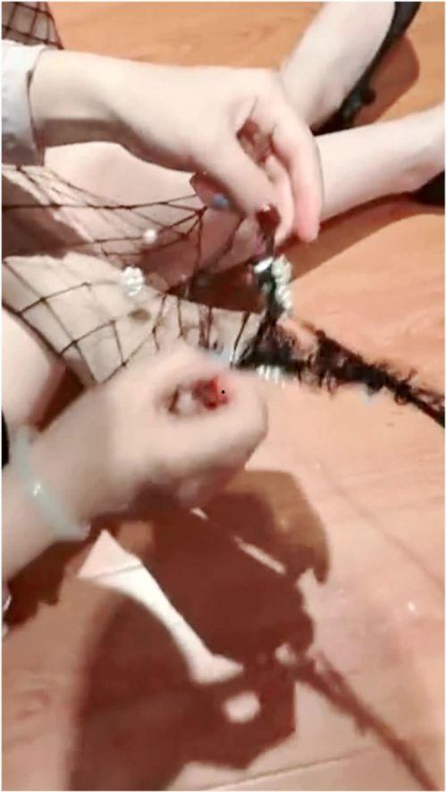 丝袜 室友,室友间的秘密情愫