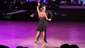 双人伦巴视频,双人伦巴的浪漫演绎