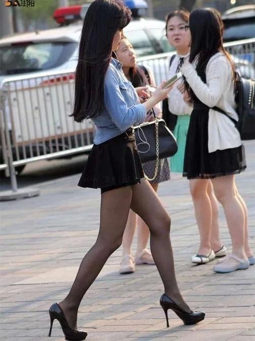 乡下丝袜骚,丝袜诱惑下的乡村风情画卷