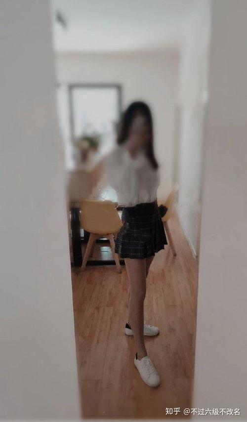 女小学生的穿丝袜视频,女小学生时尚穿搭揭秘